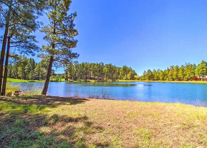 Pinetop Retreat W/ Fire Pit & Game Room! *