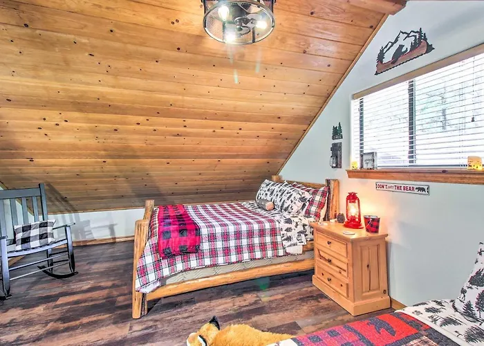 Holiday home Pinetop Retreat W/ Fire Pit & Game Room!