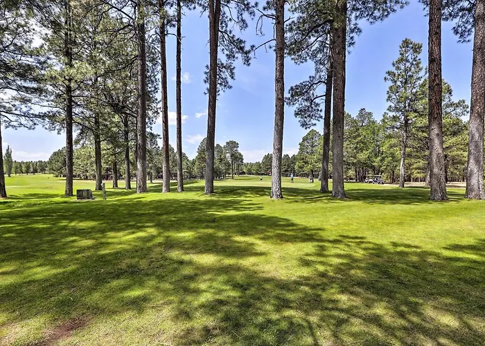 Holiday home Pinetop Retreat W/ Fire Pit & Game Room! *