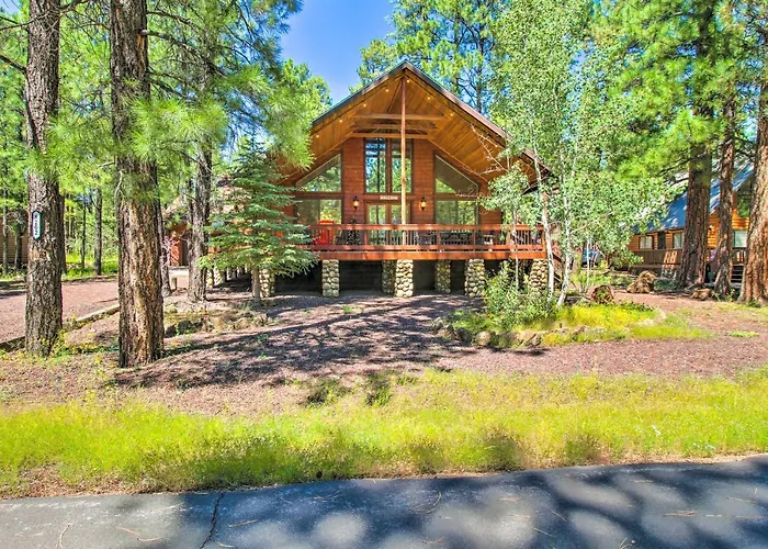 Pinetop Retreat W/ Fire Pit & Game Room! Holiday home *