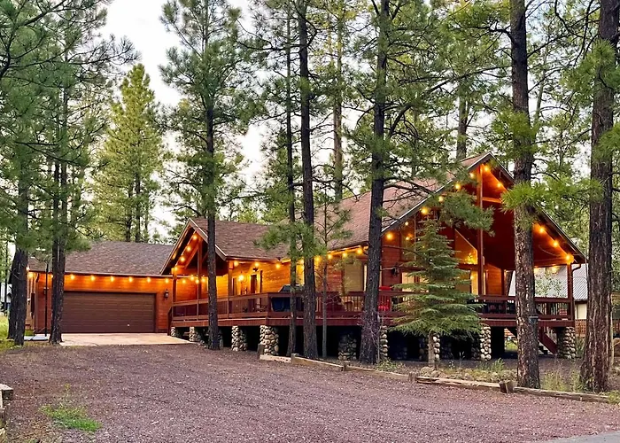 Holiday home Pinetop Retreat W/ Fire Pit & Game Room!