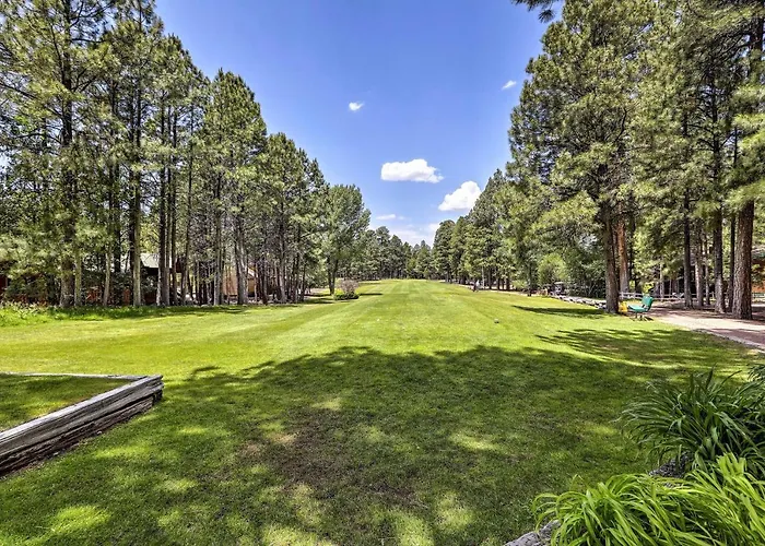 Pinetop Retreat W/ Fire Pit & Game Room! Holiday home